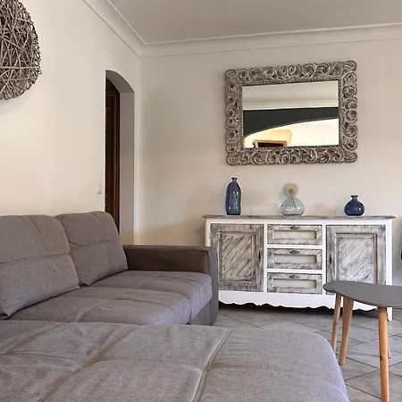 Maison Calme Au Coeur Des Vignes Casa vacanze Cogolin